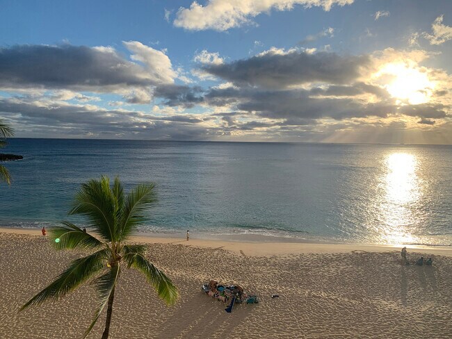 84-965 Farrington Hwy in Waianae, HI - Foto de edificio - Building Photo