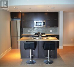 100 Champagne Ave S in Ottawa, ON - Building Photo - Building Photo