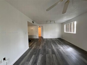 9877 Nob Hill Ct in Sunrise, FL - Building Photo - Building Photo