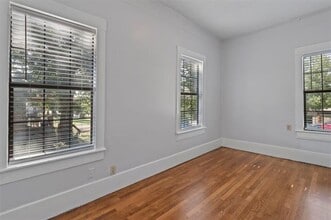516 Mill St in Denton, TX - Building Photo - Building Photo