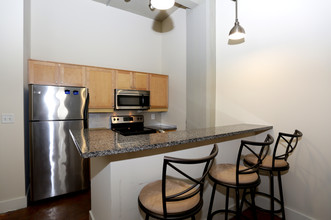 Raven Place in Richmond, VA - Building Photo - Interior Photo