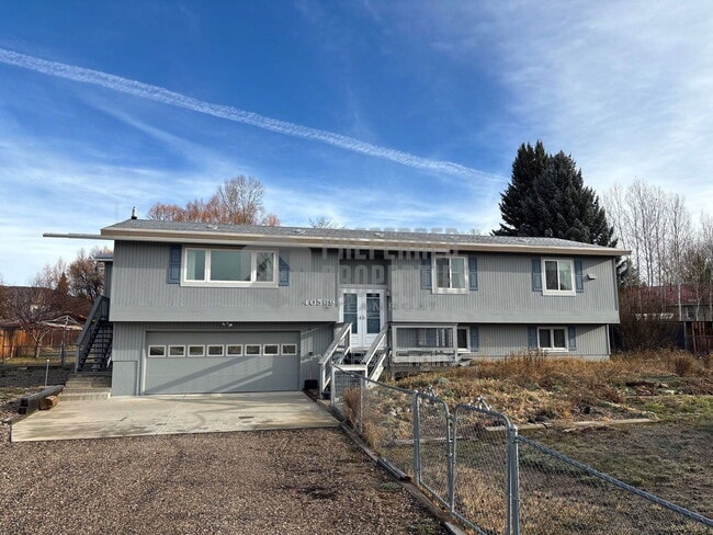 property at 40569 Steamboat Dr