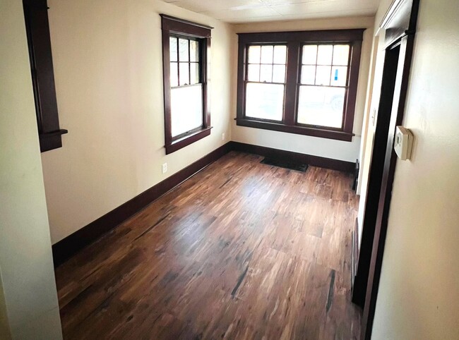 property at 604 Oak St