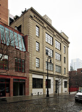 140-144 Perry St in New York, NY - Building Photo - Building Photo