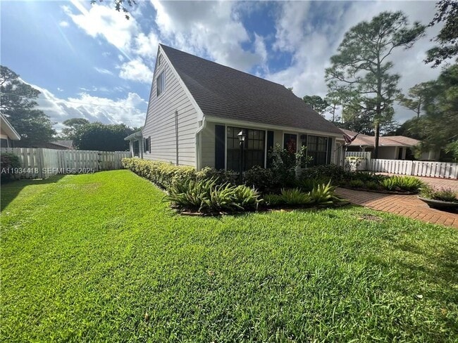 5068 Beechwood Rd in Delray Beach, FL - Building Photo - Building Photo