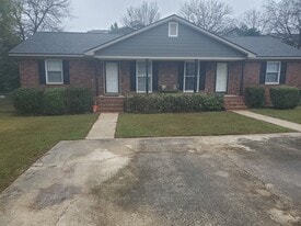 2617 Colonial Dr, Unit B in Albany, GA - Building Photo