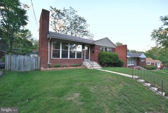 2605 Finch St in Silver Spring, MD - Building Photo - Building Photo