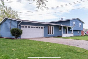 39 Little Eagle Dr in Warsaw, IN - Building Photo