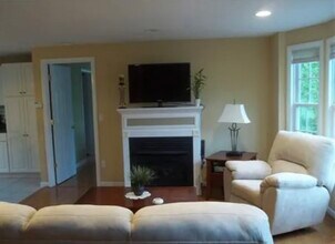 3 Parkwood Dr in Norwich, CT - Building Photo - Building Photo