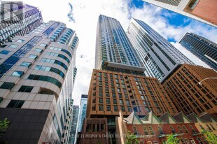 8 Widmer St in Toronto, ON - Building Photo