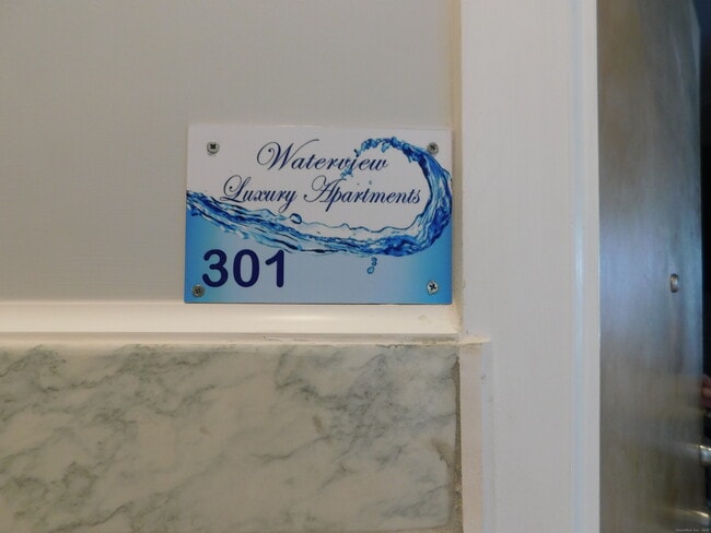 53-57 Bank St in New London, CT - Building Photo - Building Photo