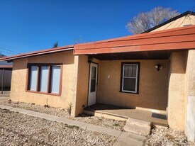 510 W 15th St in Portales, NM - Building Photo