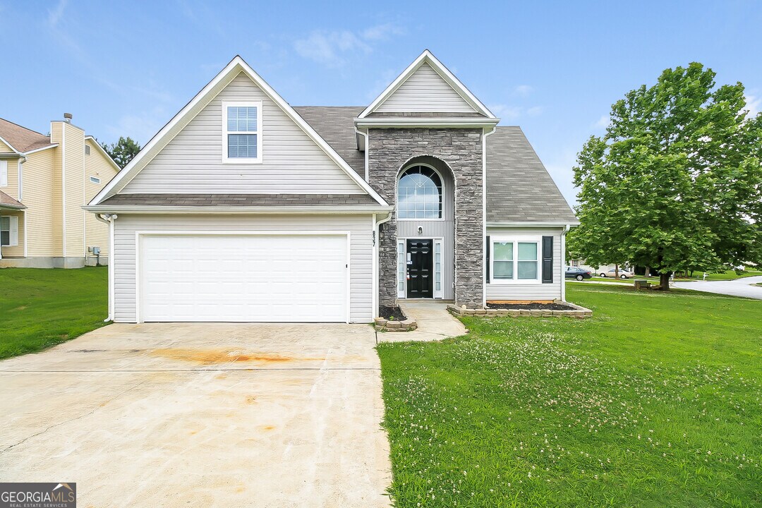 837 Crabtree Ct in Jonesboro, GA - Foto de edificio