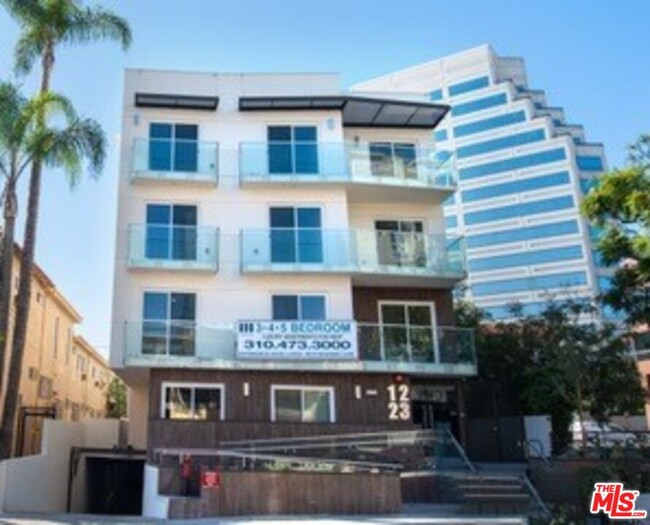 property at 1223 Wellesley Ave