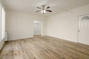 1317 N Bronson Ave in Los Angeles, CA - Building Photo