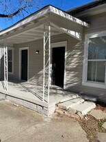 205 Ware St in Lagrange, GA - Building Photo