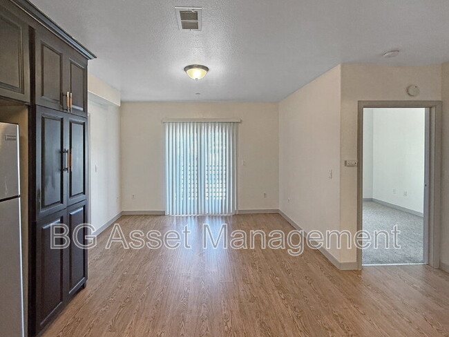 property at 1459 MacArthur Blvd