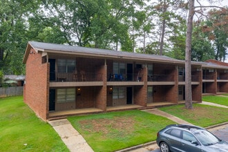 Riverwalk Townhomes in Columbus, GA - Foto de edificio - Building Photo