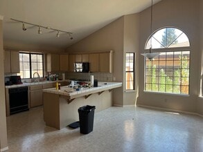 1771 N Church Ave in Reedley, CA - Building Photo - Building Photo