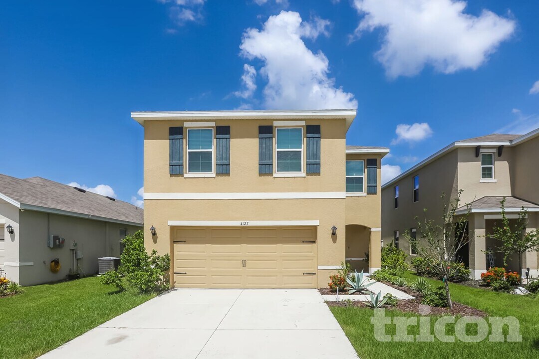 4127 Willow Hammock Dr in Palmetto, FL - Building Photo