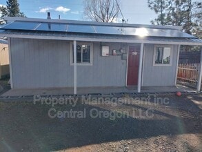 435 SE 9th St in Madras, OR - Building Photo - Building Photo