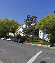 Miramonte Terrace Co in Los Angeles, CA - Building Photo - Building Photo