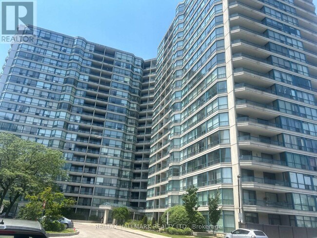 property at 4725 Sheppard Ave E