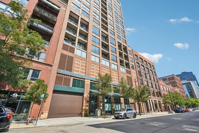 400 W Ontario St in Chicago, IL - Building Photo - Building Photo