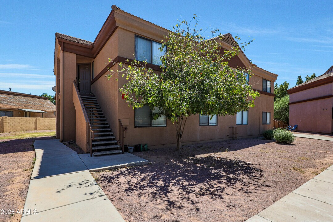 16033 N 25th St in Phoenix, AZ - Building Photo