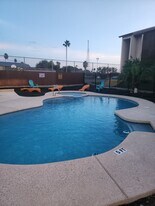 305 Calle Amistosa, Unit Q301 in Brownsville, TX - Building Photo