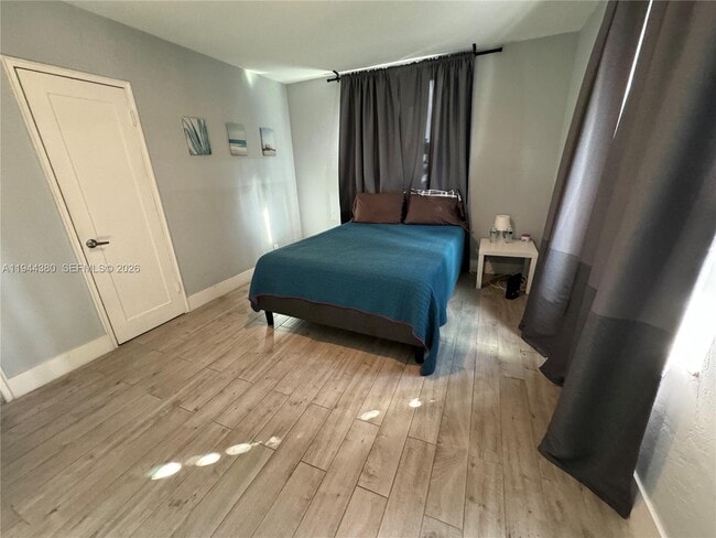 825 N 26th Ave in Hollywood, FL - Building Photo - Building Photo