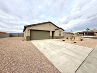 5653 Trevino Way in Fort Mohave, AZ - Foto de edificio - Building Photo