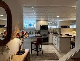 142R Page Rd, Unit BedfordWithGarage in Bedford, MA - Building Photo