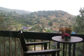 3481 Stancrest Dr in Glendale, CA - Building Photo - Building Photo