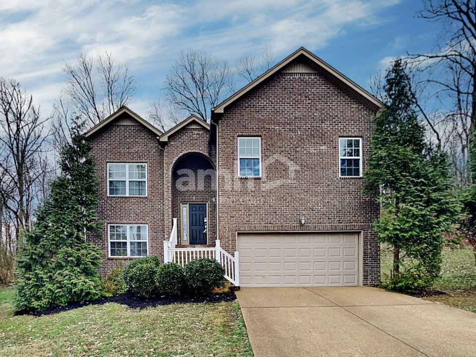 912 Cabernet Trl in Antioch, TN - Building Photo