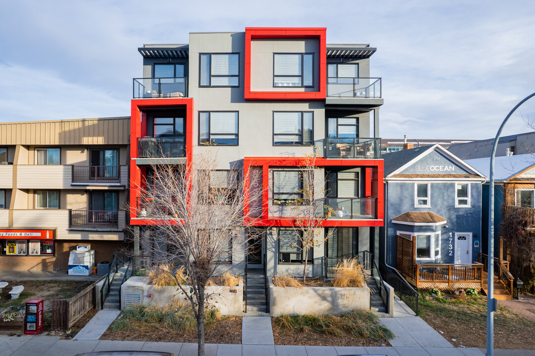 1734 11 Av SW in Calgary, AB - Building Photo