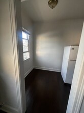 1740 Winona Blvd in Los Angeles, CA - Building Photo - Building Photo