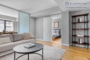 279 E 44th St in New York, NY - Building Photo