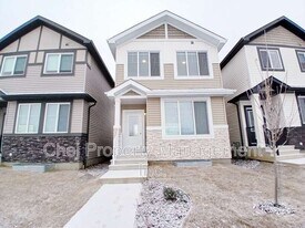 1918-1209 209 St NW in Edmonton, AB - Building Photo