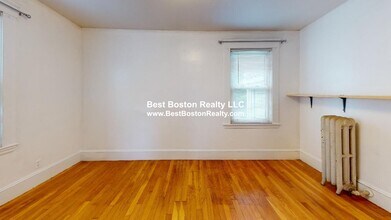 14 Lincoln Ct in Saugus, MA - Building Photo - Building Photo