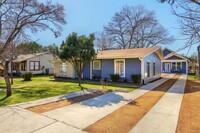 1905 W St Johns Ave in Austin, TX - Building Photo - Building Photo