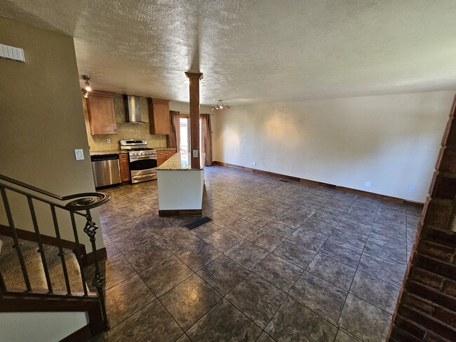124 N Brentwood Dr in Colorado Springs, CO - Building Photo - Building Photo