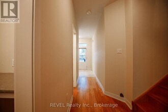 16 Stern Dr in Welland, ON - Building Photo - Building Photo