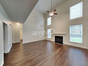 16202 Grafham Cir in Huntersville, NC - Foto de edificio - Building Photo