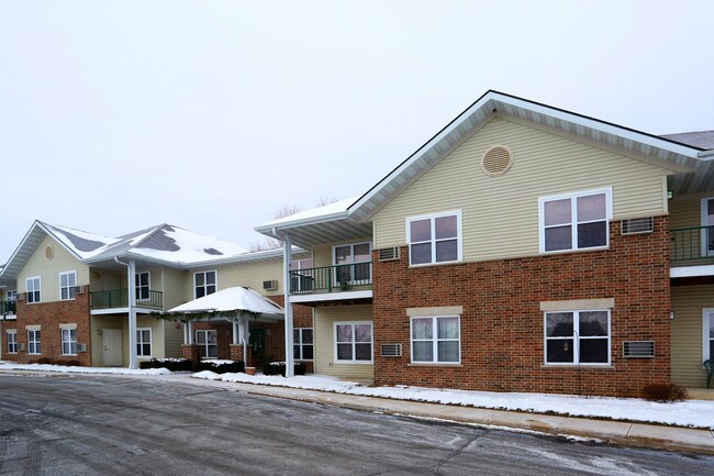 Lincoln Court Senior Apartments in Mount Horeb, WI - Foto de edificio - Building Photo