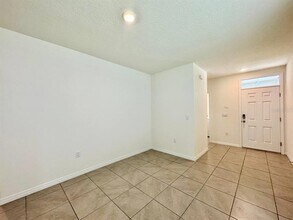 16942 Trite Bend St in Wimauma, FL - Building Photo - Building Photo