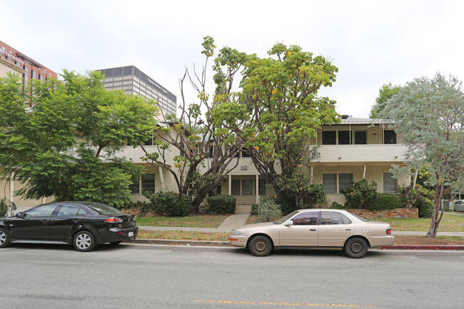 1266-1276 Midvale Ave in Los Angeles, CA - Building Photo - Building Photo