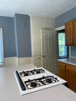 1613 N Van Buren St, Unit A