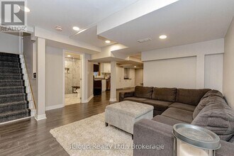 32 Masters Green Crescent in Brampton, ON - Building Photo - Building Photo