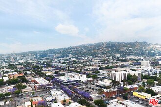 1005 N Genesee Ave in West Hollywood, CA - Building Photo - Building Photo